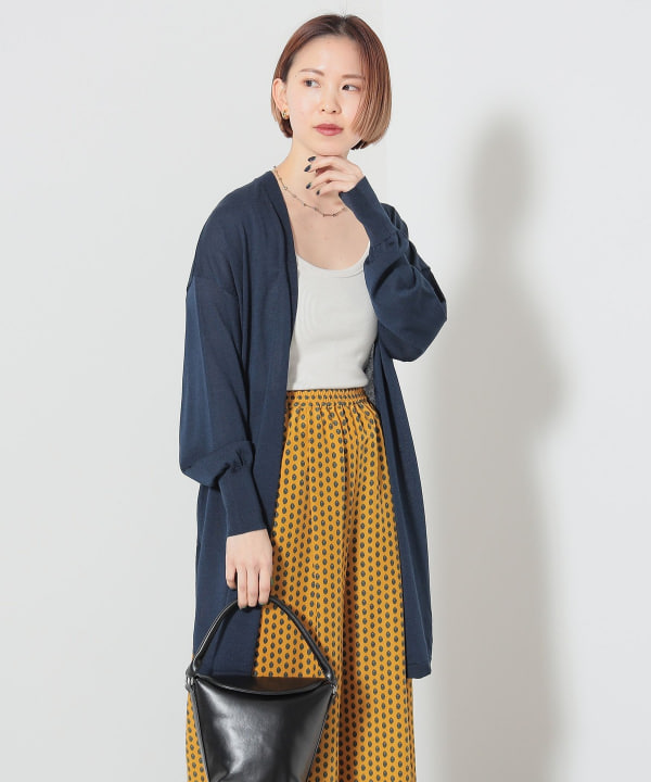 BEAMSで購入したカーディガンです。着る機会がないため出品