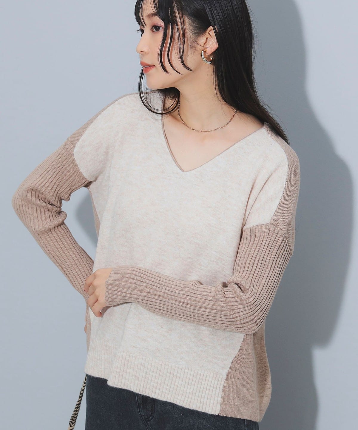 異素材Vネック ニットプルオーバー トップス WOMEN BEIGE ONE SIZE 異素材Vネック ニットプルオーバー トップス WOMEN BEIGE ONE SIZE