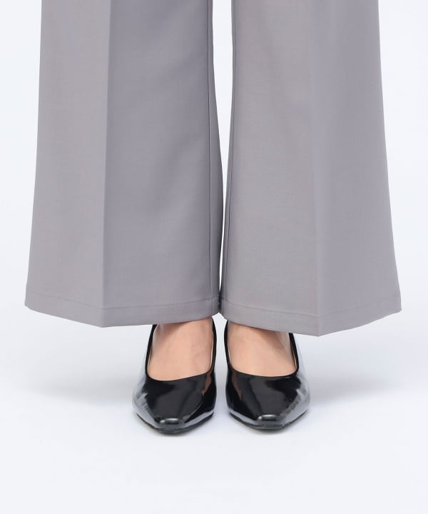 はむページ BEAMS HEART（ビームス ハート）ペプラムベスト × パンツ セットアップ