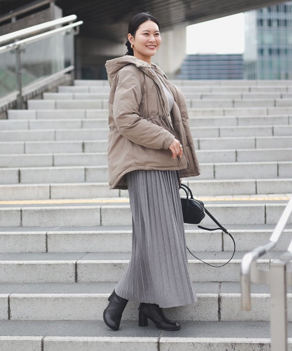 BEAMS ダウンジャケット フード付き M　訳アリ BEAMS HEART（ビームス ハート）リバーシブル フード付き ダウン