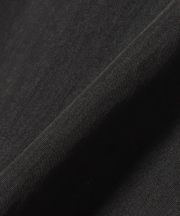 Back-flared collarless blouson