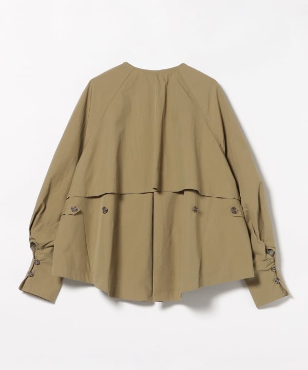 Back-flared collarless blouson