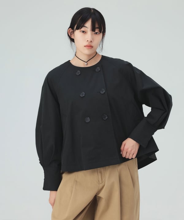Back-flared collarless blouson