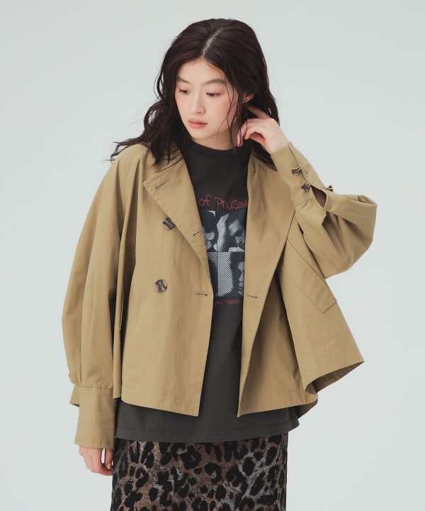 Back-flared collarless blouson