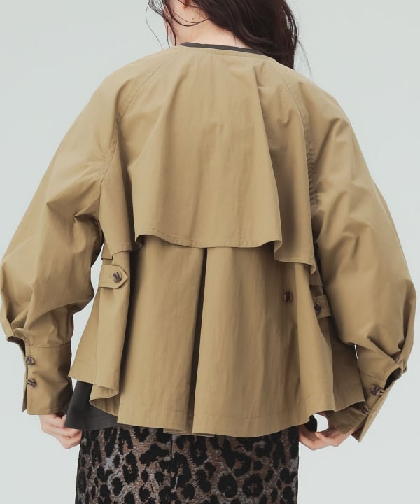 Back-flared collarless blouson