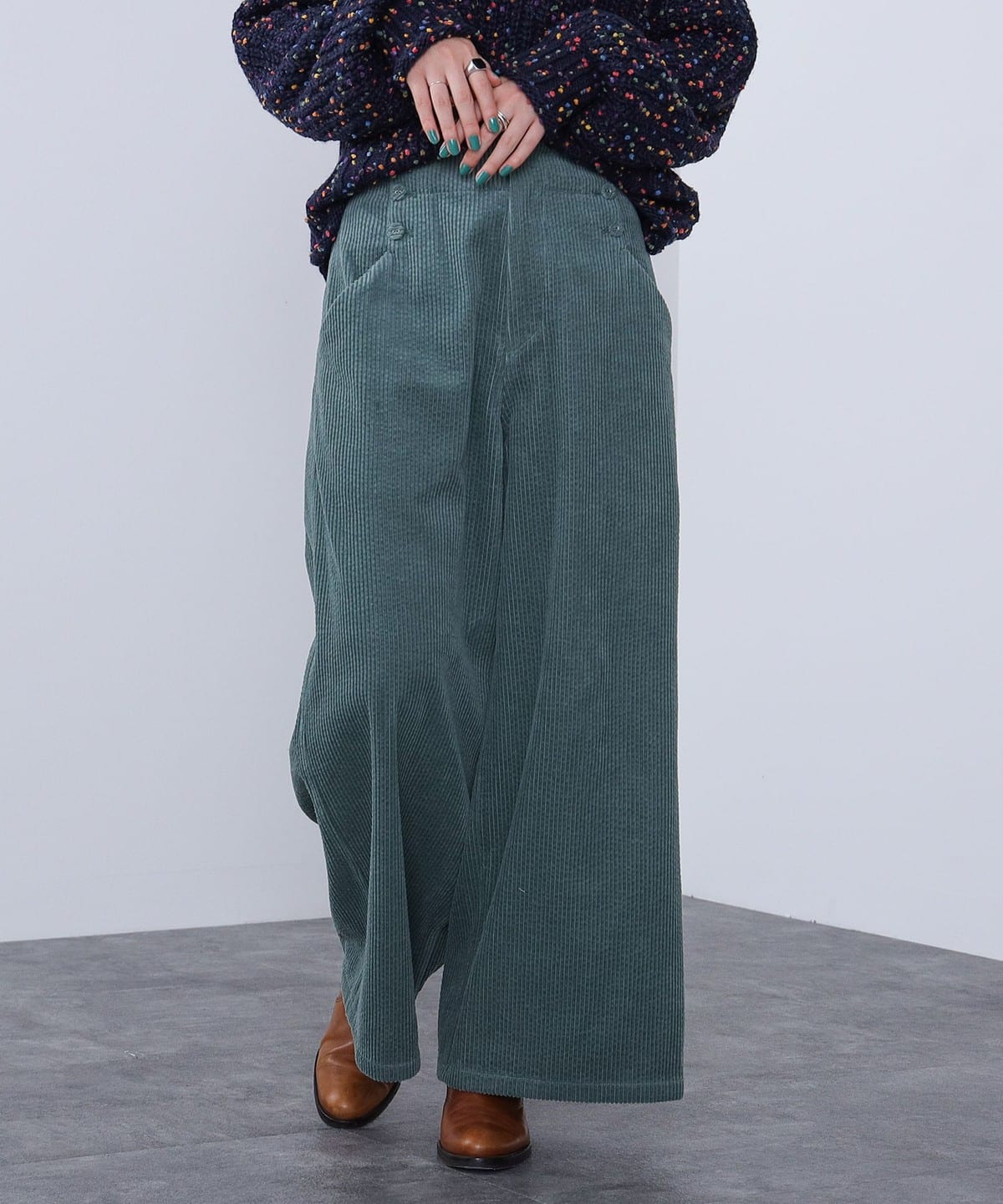 サイドボタン コーデュロイパンツ(S M) パンツ WOMEN GREEN S サイドボタン コーデュロイパンツ(S M) パンツ WOMEN GREEN S