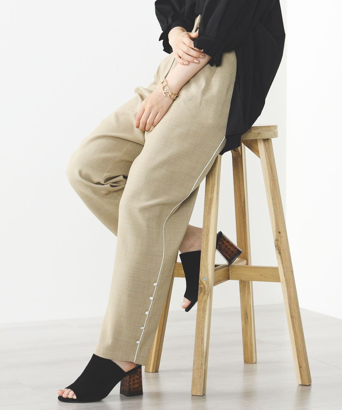パイピング 裾ボタン ハイウエストパンツ パンツ WOMEN BEIGE ONE SIZE パイピング 裾ボタン ハイウエストパンツ パンツ WOMEN BEIGE ONE SIZE