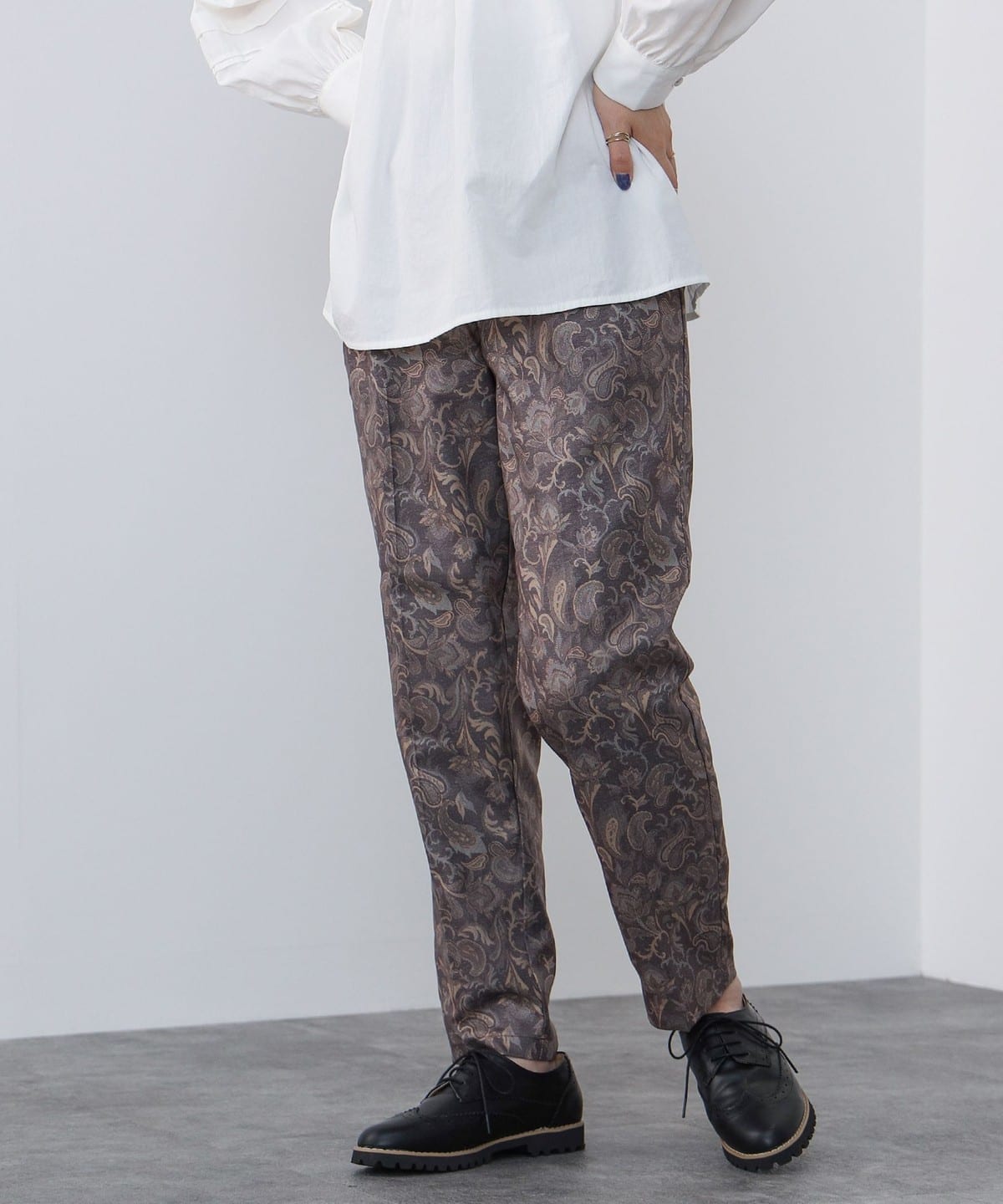 ゴブランプリント テーパードパンツ パンツ WOMEN CHARCOAL GREY ONE SIZE ゴブランプリント テーパードパンツ パンツ WOMEN CHARCOAL GREY ONE SIZE