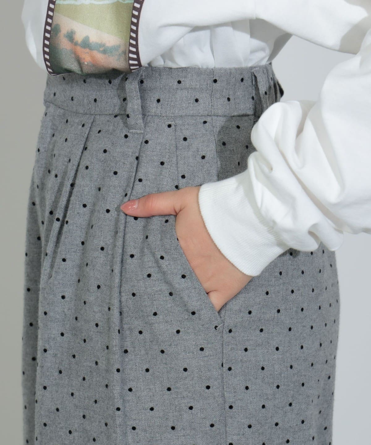 BEAMS HEART（ビームス ハート）フロッキードット タックパンツ