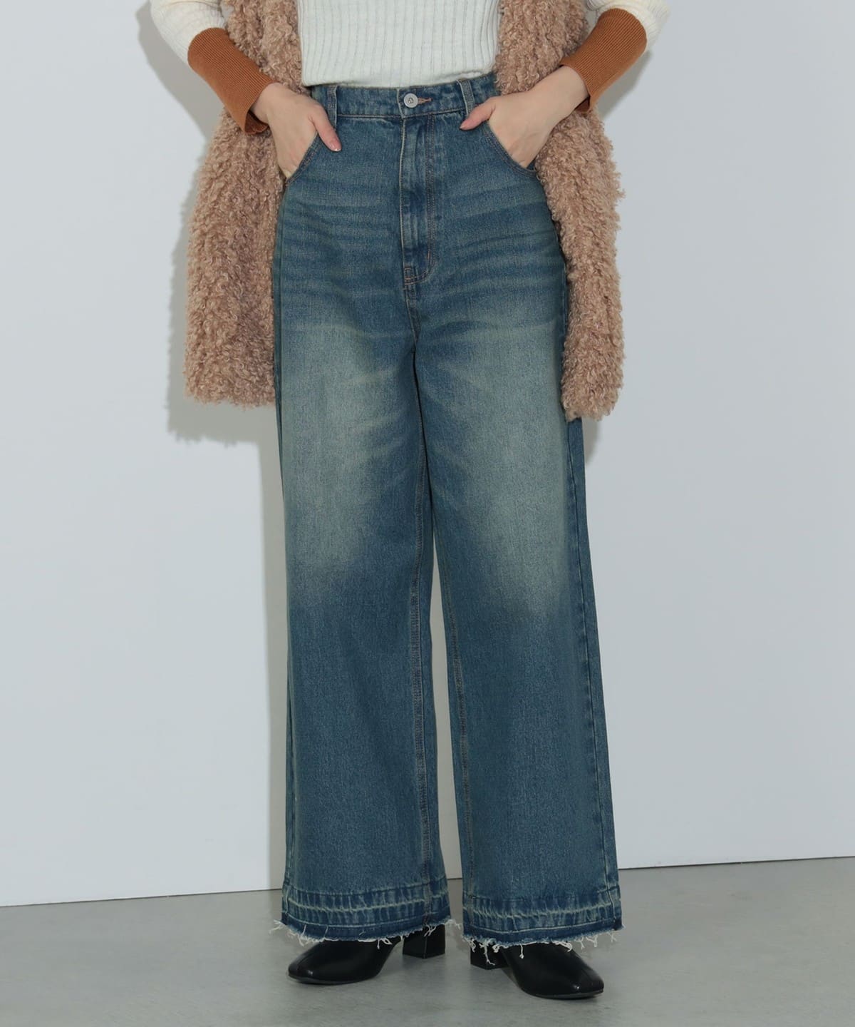 カットオフ デニムパンツ(S M) パンツ WOMEN OVERDYE M カットオフ デニムパンツ(S M) パンツ WOMEN OVERDYE M