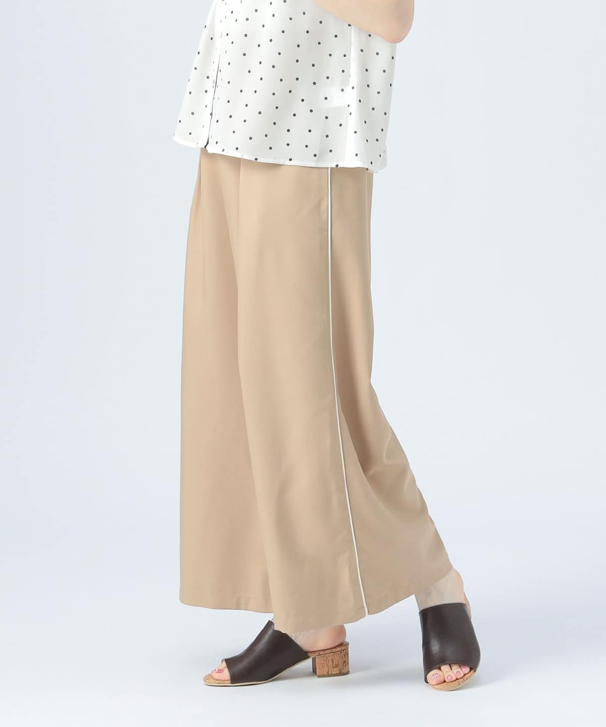 【6/5新規値下げ】サス付き ワイド ラインパンツ パンツ WOMEN BEIGE M 【6/5新規値下げ】サス付き ワイド ラインパンツ パンツ WOMEN BEIGE M