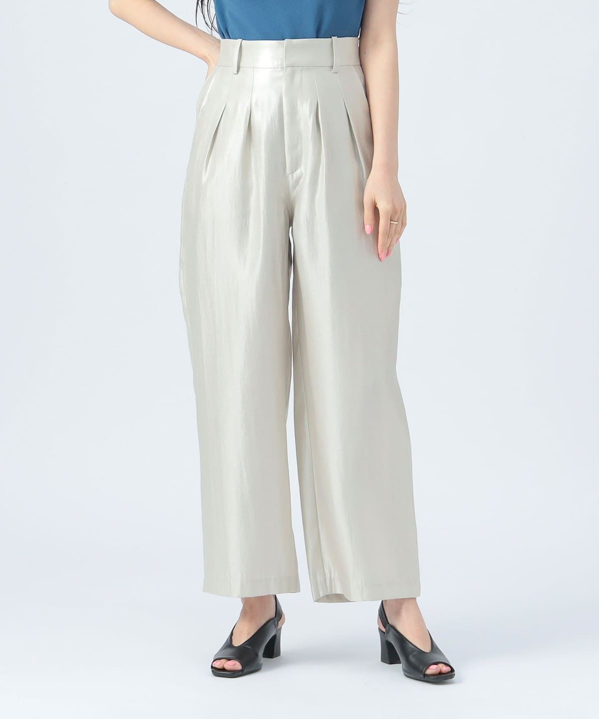 シャイニー ワイド タックパンツ パンツ WOMEN LIGHT BEIGE ONE SIZE シャイニー ワイド タックパンツ パンツ WOMEN LIGHT BEIGE ONE SIZE