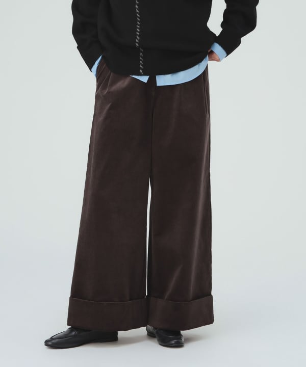細コール タック パンツ 洗濯機OKで、簡単に自宅でお手入れ可能 [H：171cm Size：M]