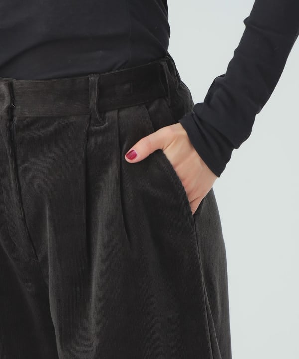 細コール タック パンツ