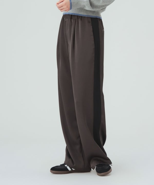 【10%OFFクーポン対象】サイドライン サテン パンツ [H：171cm]