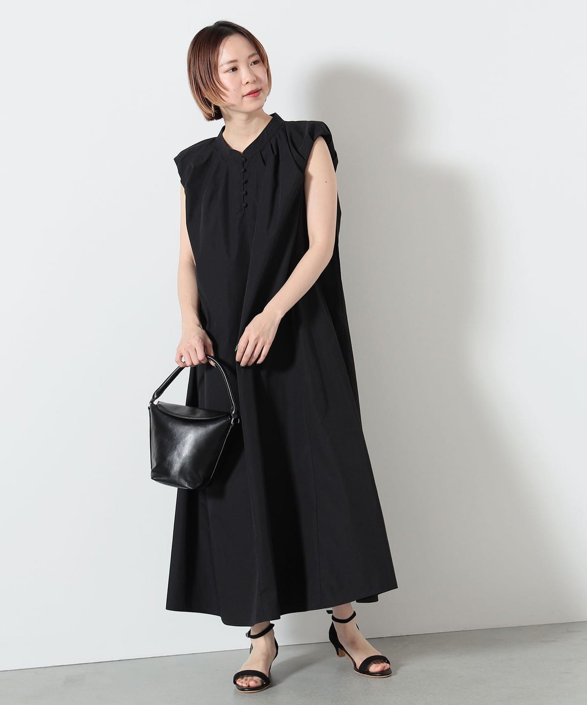 BEAMS HEART (BEAMS HEART) BEAMS HEART / Volume shoulder tuck dress (one  piece dress) mail order | BEAMS