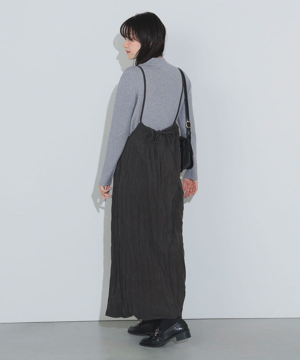 キャミクリンクルスカート × プルオーバーニット(セットアイテム) ワンピース WOMEN GREY×CHARCOAL ONE SIZE キャミクリンクルスカート × プルオーバーニット(セットアイテム) ワンピース WOMEN GREY×CHARCOAL ONE SIZE
