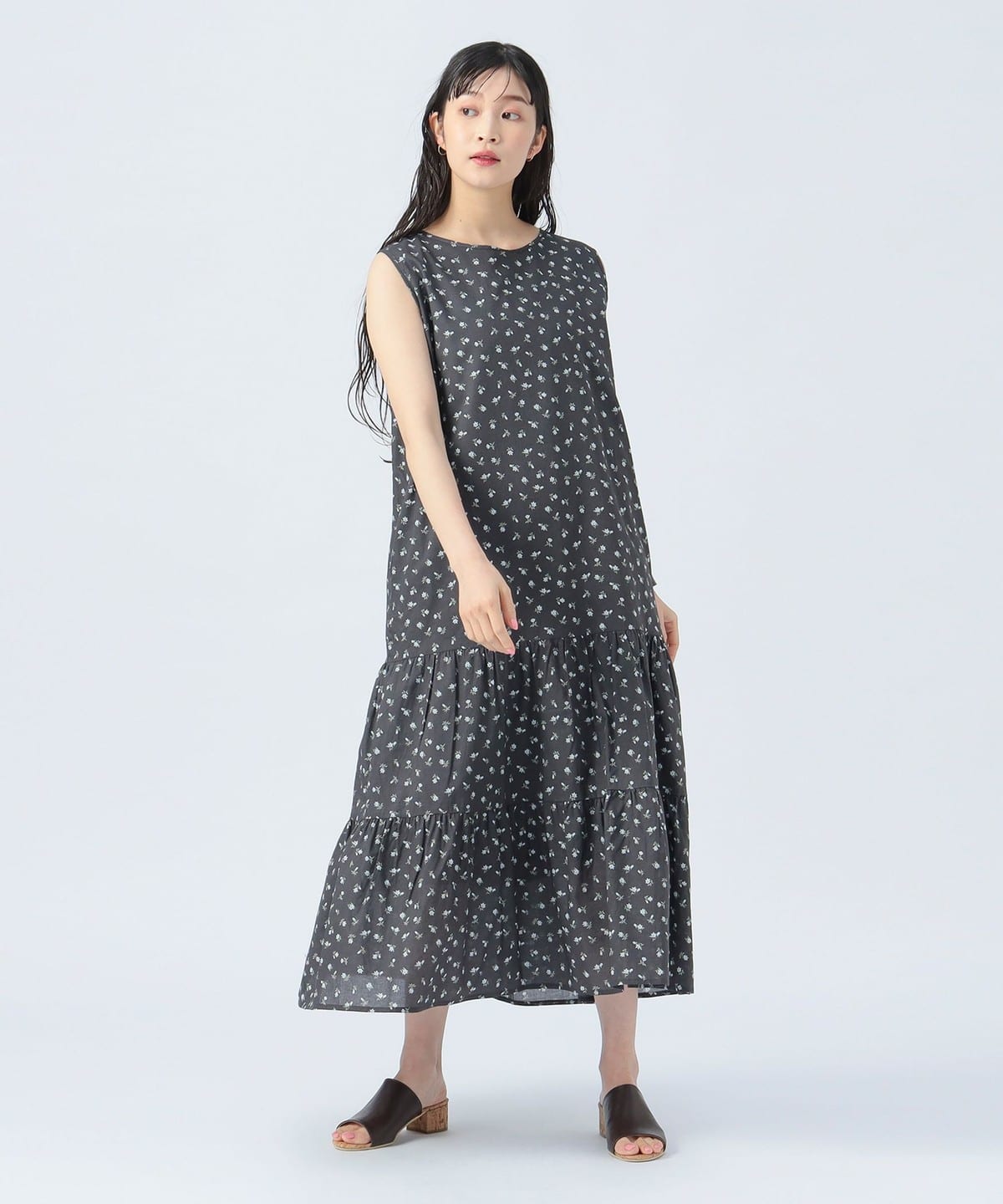 【6/5新規値下げ】ヴィンテージライク フラワー ティアード ワンピース(洗濯可) ワンピース WOMEN BLACK ONE SIZE 【6/5新規値下げ】ヴィンテージライク フラワー ティアード ワンピース(洗濯可) ワンピース WOMEN BLACK ONE SIZE