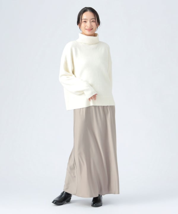 BEAMS HEART（ビームス ハート）タートルネックニット × サテン