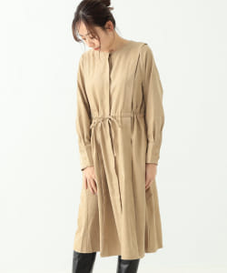 BEAMS HEART / ノーカラー タックワンピース