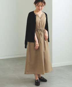 ▲BEAMS HEART / 前釦 スキッパーVネック ワンピース