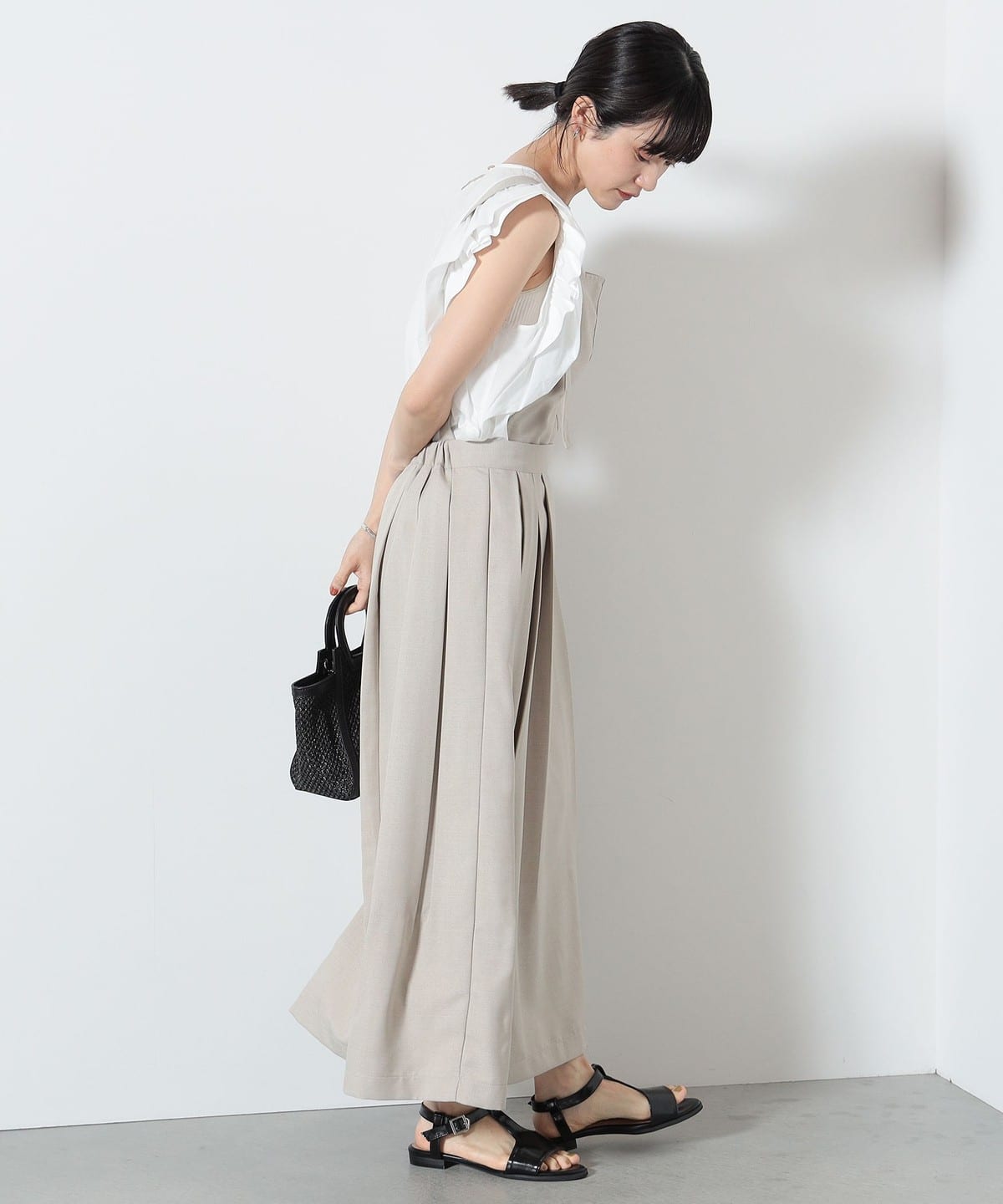 BEAMS HEART（ビームス ハート）エプロンサス付き プリーツスカート 