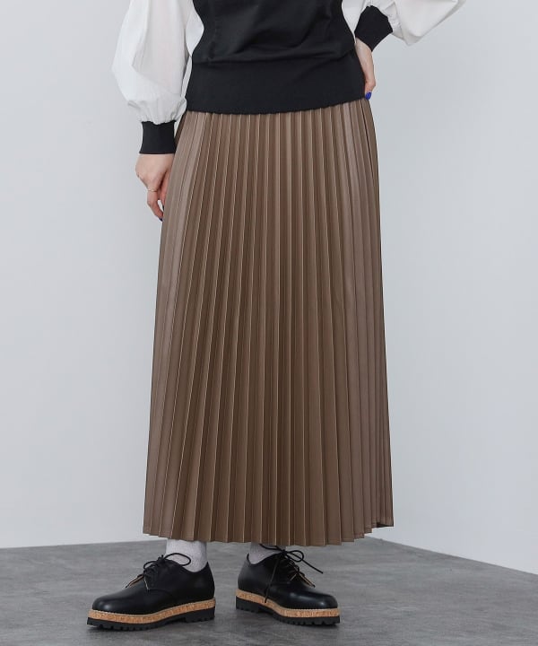 スカート定価3.5万　羊革　ベージュスカート　beams Kari Ang