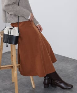 アシンメトリー切り替え フレアスカート