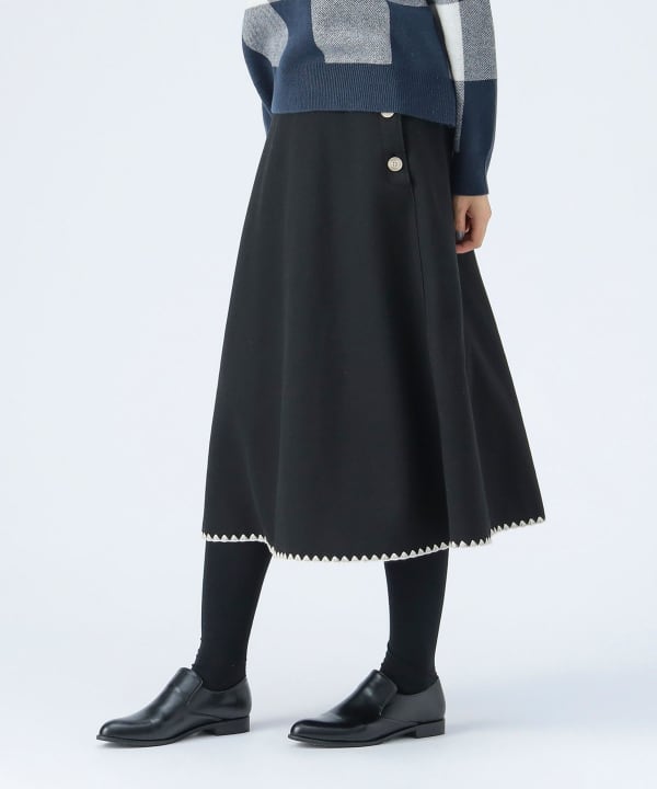 BEAMS HEART（ビームス ハート）ハマグリ刺繍 フレアミディスカート