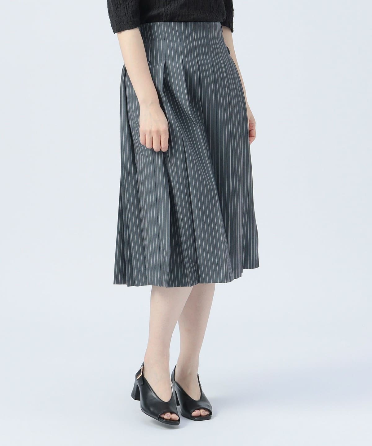 BEAMS HEART（ビームス ハート）ピンストライプ プリーツスカート