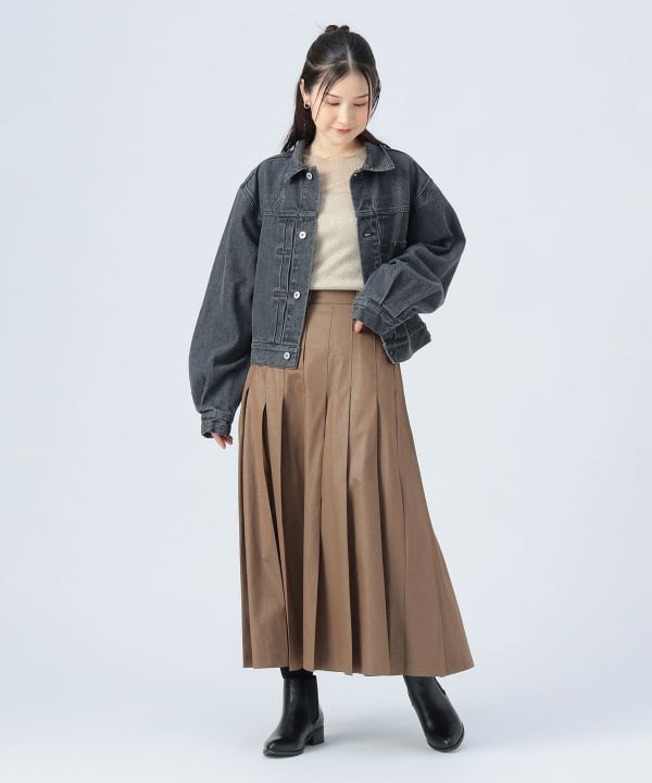 BEAMS HEART（ビームス ハート）レザー風 タック フレアスカート