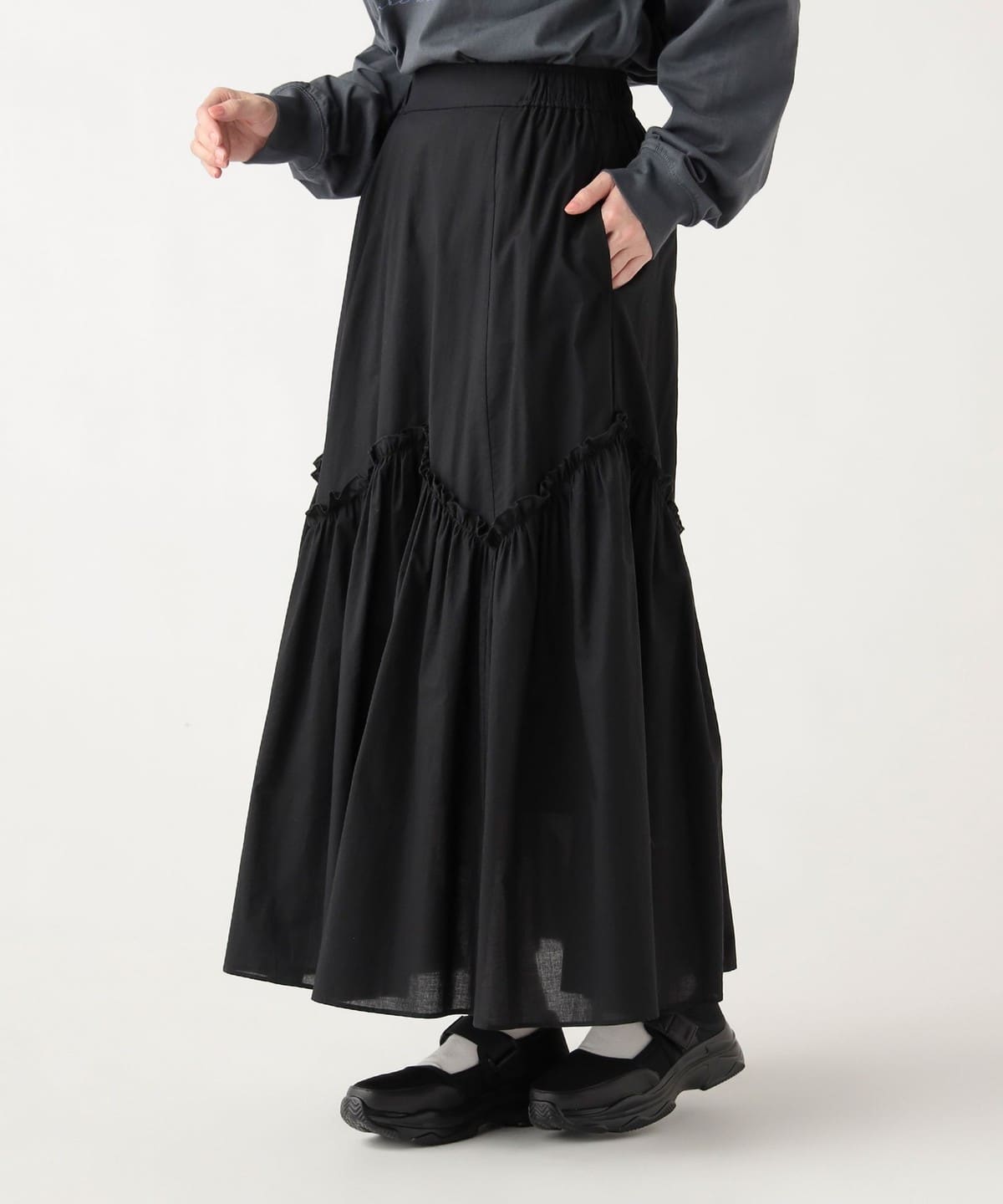 美品 ダイアグラム フリル切替 スカートスーツ 36 アシンメトリーフリル切替スカート | Romantic Standard