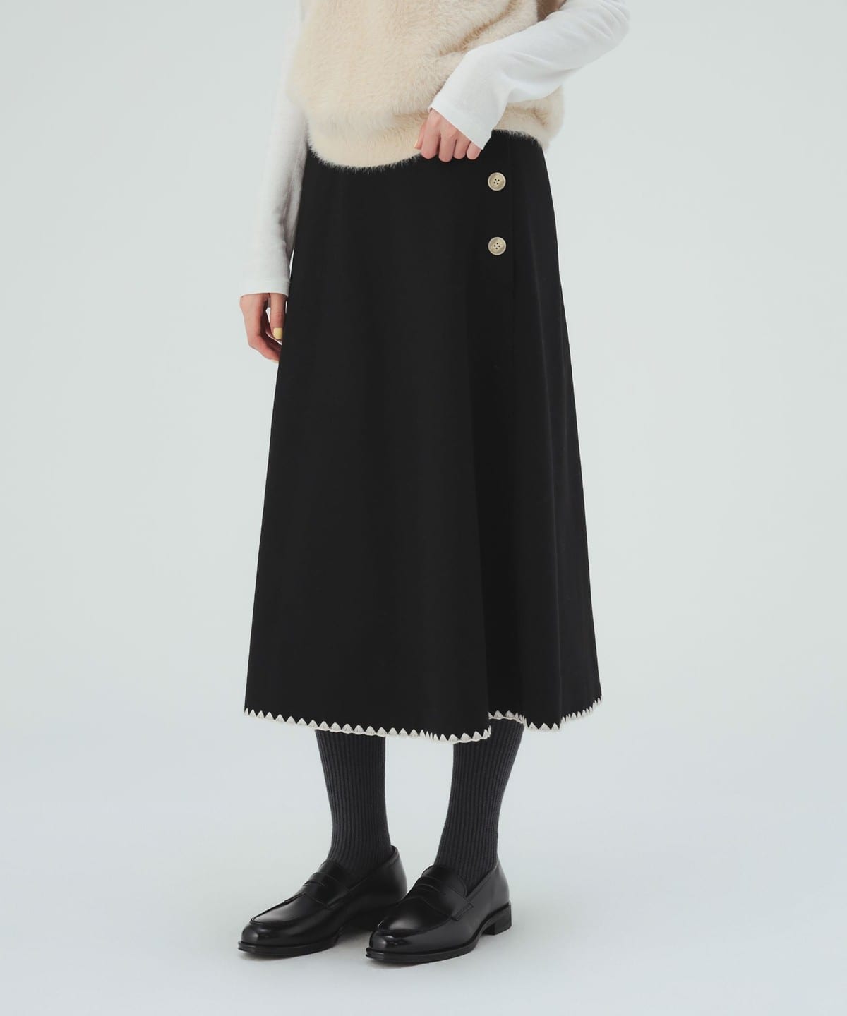 扇貝刺繡裙