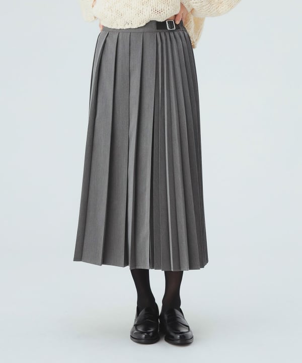 Mixed pleated skirt with elastic waistband at the back for comfort and style. [H: 171cm]