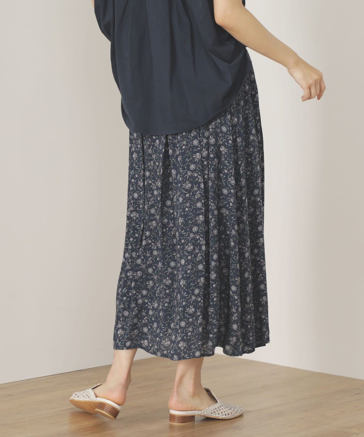 [Outlet] BEAMS HEART / All-over pattern flower wrap style skirt