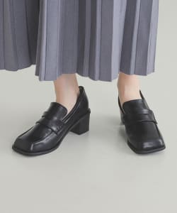 BEAMS HEART / スクエアトゥ ヒールローファー