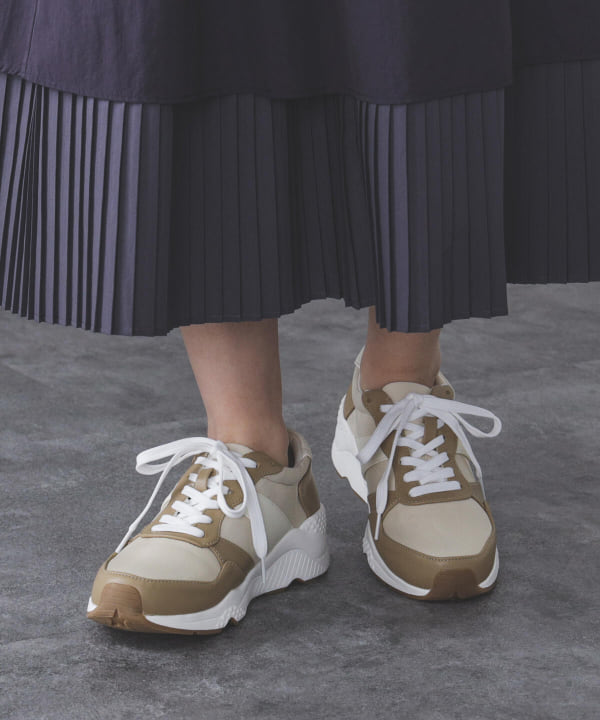 美品　BEAMSビームスハート 厚底ソール スエードプレーントゥ　WH好きに♪ BEAMS HEART（ビームス ハート）エアタンクソール プレーントゥ