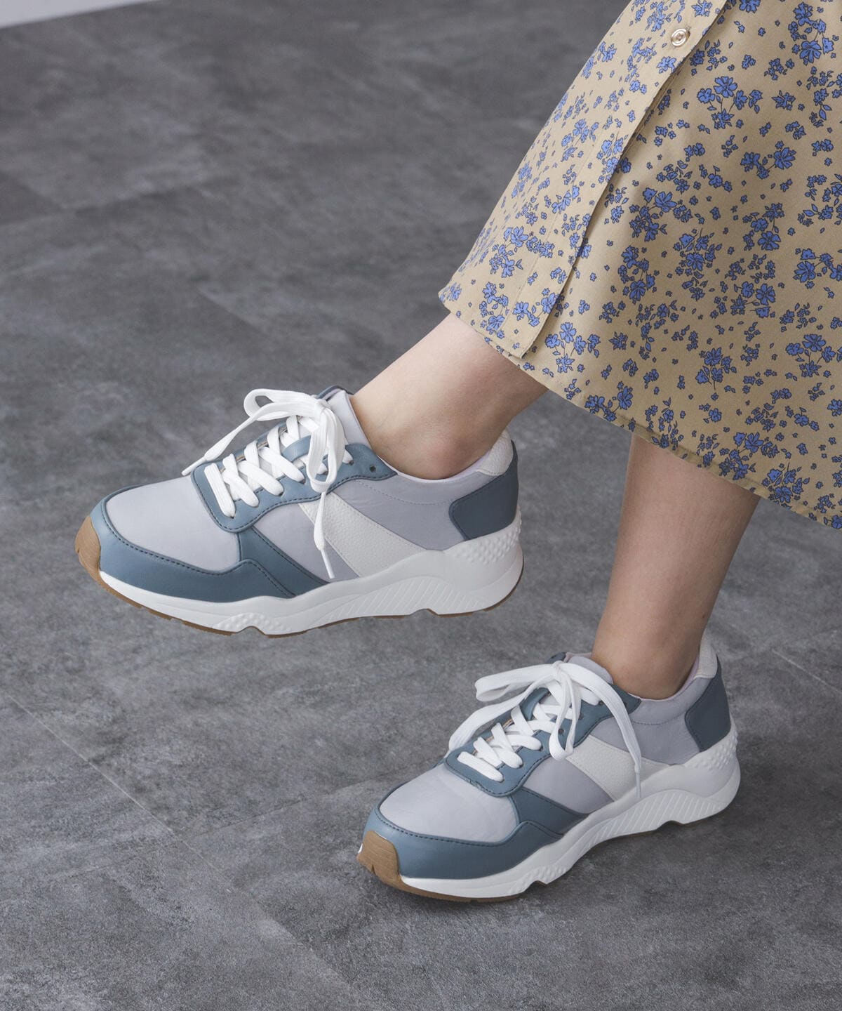 ライン スニーカー シューズ WOMEN D. BLUE S ライン スニーカー シューズ WOMEN D. BLUE S