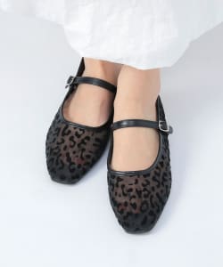 シアー ストラップ パンプス（22.5～24.5cm）