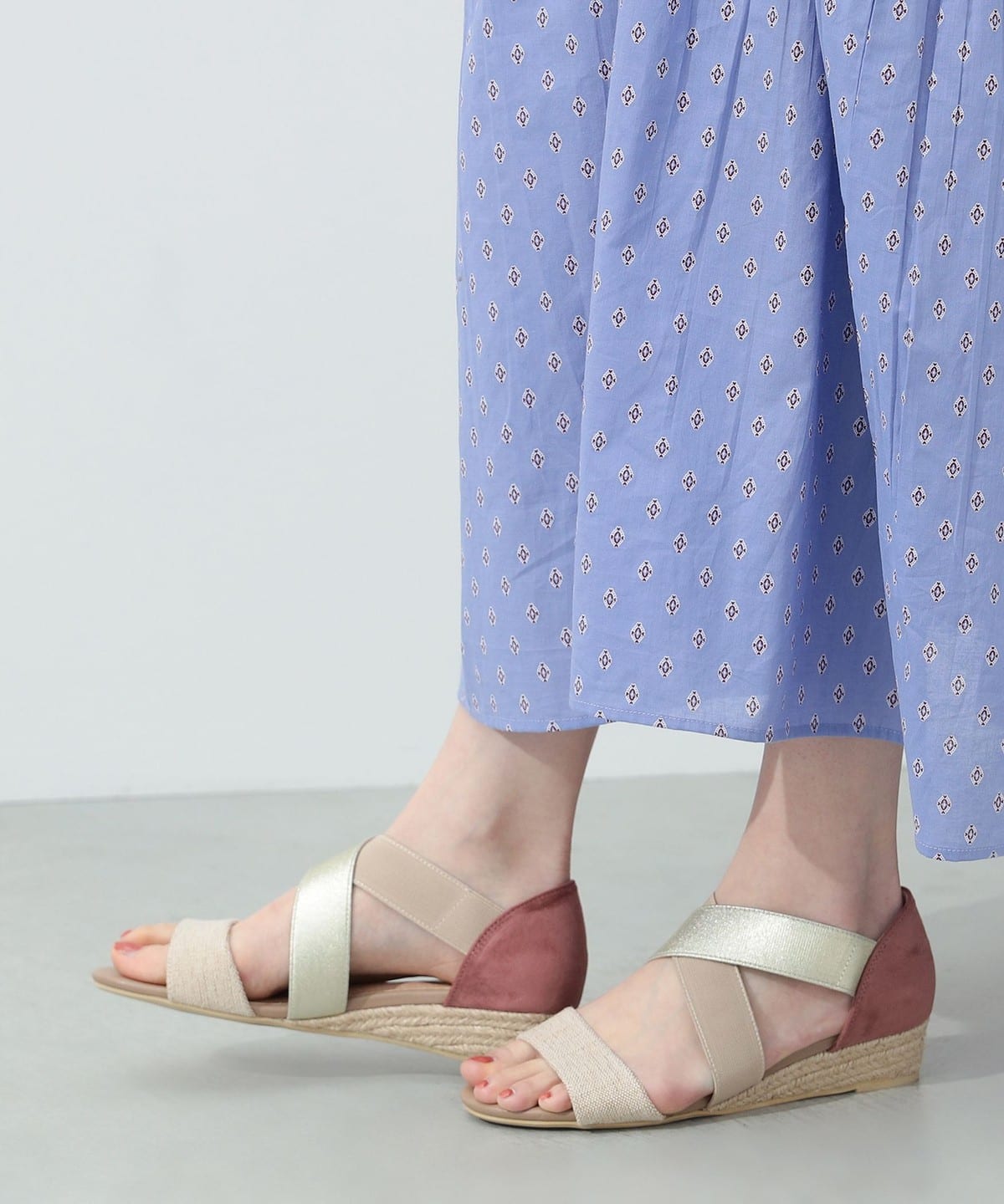 クロスベルト ジュート サンダル(22.5 24.5cm) シューズ WOMEN GREYISH PINK M クロスベルト ジュート サンダル(22.5 24.5cm) シューズ WOMEN GREYISH PINK M