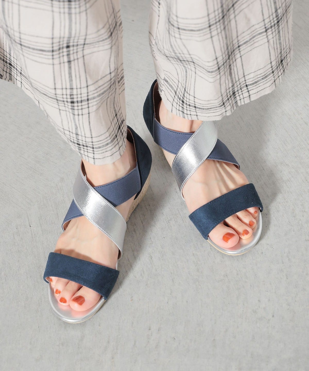 クロスベルト ジュート サンダル(22.5 24.5cm) シューズ WOMEN NAVY×SILVER S クロスベルト ジュート サンダル(22.5 24.5cm) シューズ WOMEN NAVY×SILVER S