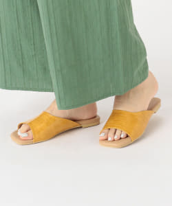 ▲スクエアトゥ フラット サンダル