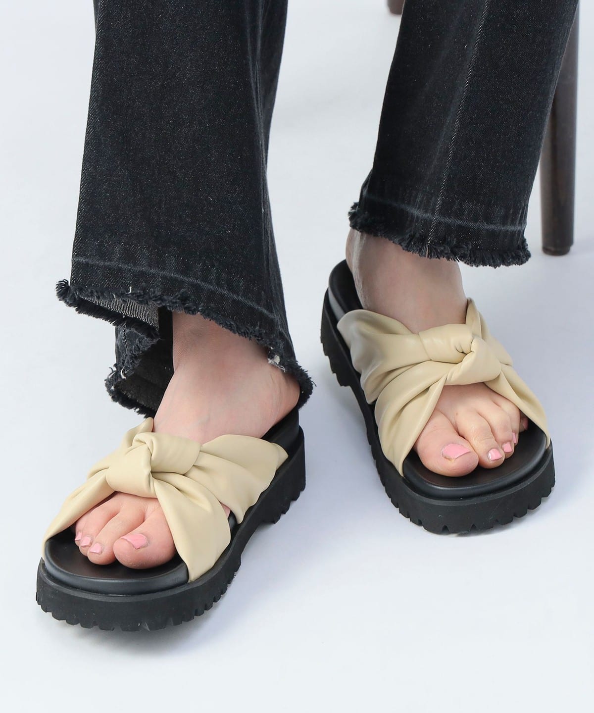 結び スムース サンダル(22.5 24.5cm) シューズ WOMEN LIGHT BEIGE L 結び スムース サンダル(22.5 24.5cm) シューズ WOMEN LIGHT BEIGE L