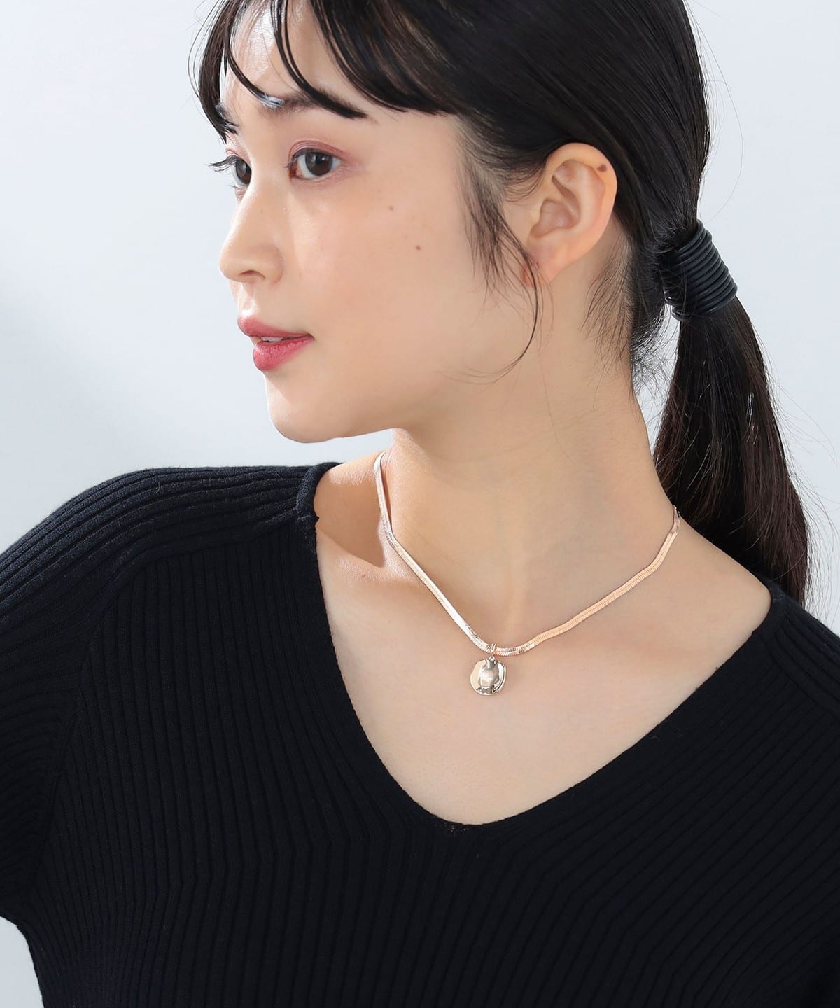 【送関込】Shapes Studio★ ヘリンボーンスネークネックレス 送関込】Shapes Studio☆ ヘリンボーンスネークネックレス