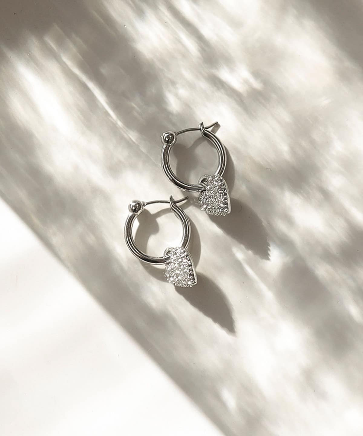 ビジュー ハート フープピアス アクセサリー WOMEN SILVER ONE SIZE ビジュー ハート フープピアス アクセサリー WOMEN SILVER ONE SIZE