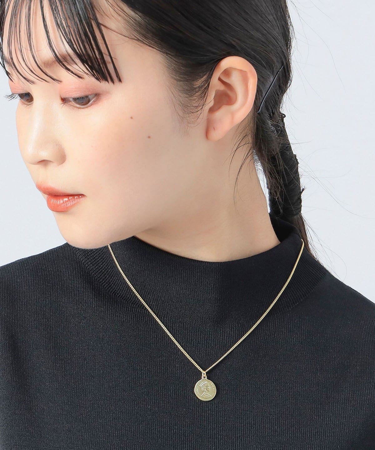 シンプルお洒落【AMI PARIS】Dune スクエア ネックレス ロゴ刻印 セール】 ハート Y字 ネックレス （ネックレス・ペンダント
