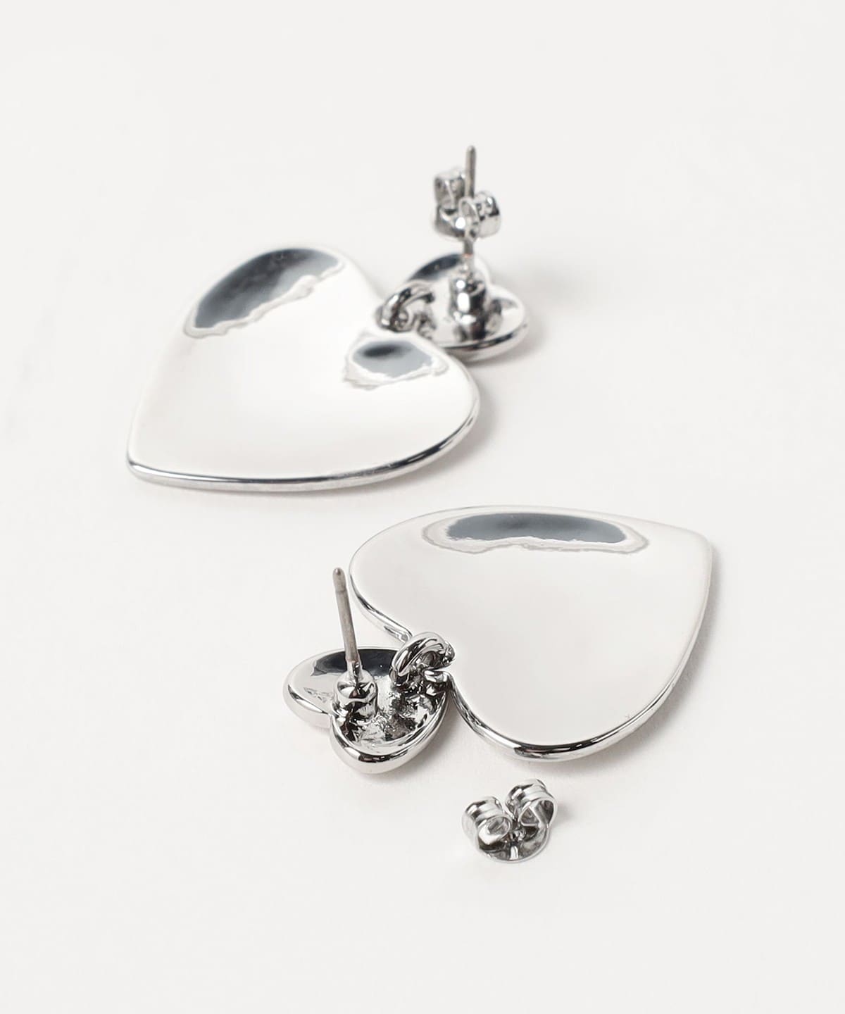 BEAMS HEART（ビームス ハート）ハートモチーフ ロゴ入り ピアス 