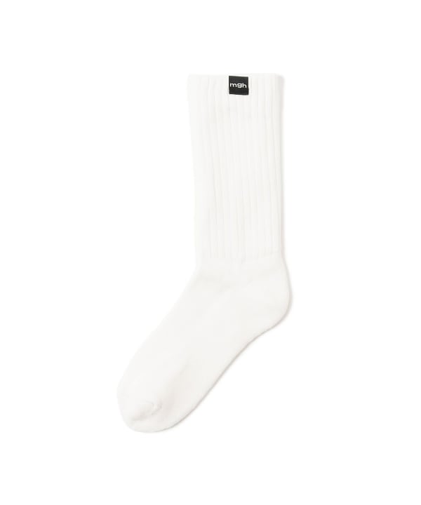 mgh / Gravity socks: The beautiful silhouette of sagging skin created by gravity.