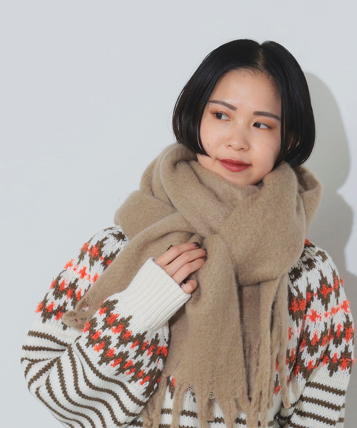 美品 レオナール 大判ストール フリンジ付き - メルカリ