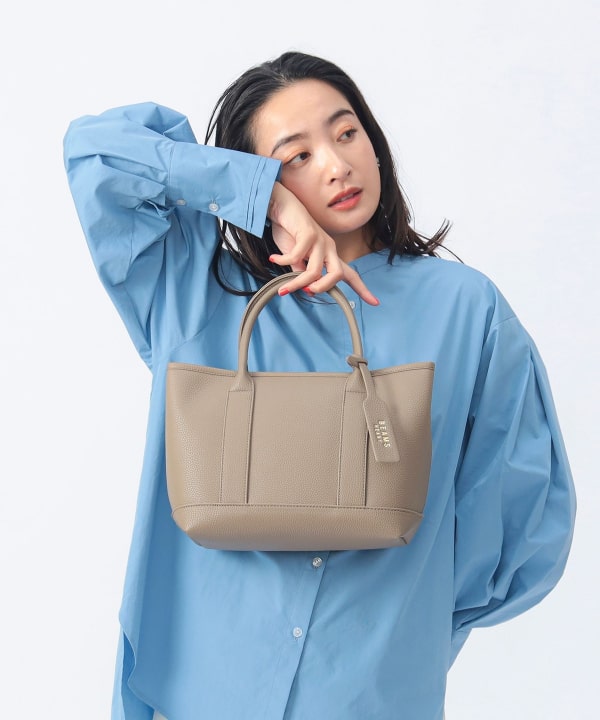 ビームスハート　4ポケットバッグ BEAMS HEART（ビームスハート）の「BEAMS HEART / 4ポケット